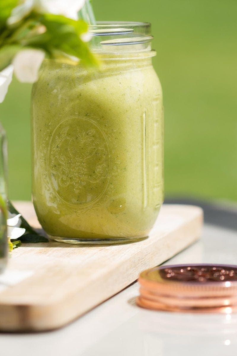 Mint Matcha Smoothie - Amira's Pantry