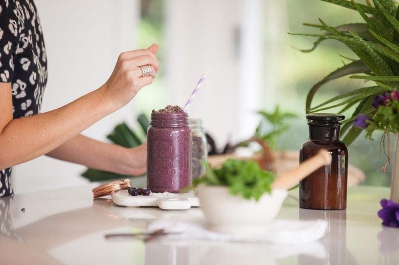 Clear Skin Smoothie with Nettle, Blueberry, Maqui, Turmeric and Flax Oil