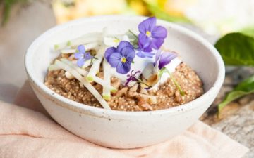 Coconut Quinoa Porridge made with warming aromatic spices. Sprout the quinoa for extra nutrition. #quinoaporridge #quickquinoaporridge #quinoaporridgecoconutmilk #quinoaporridgevegan #quinoaporridgerecipe #quinoaporridgeovernight #quinoaporridgecoconut #quinoaporridgehealthy #AscensionKitchen // Pin to your own inspiration board! //