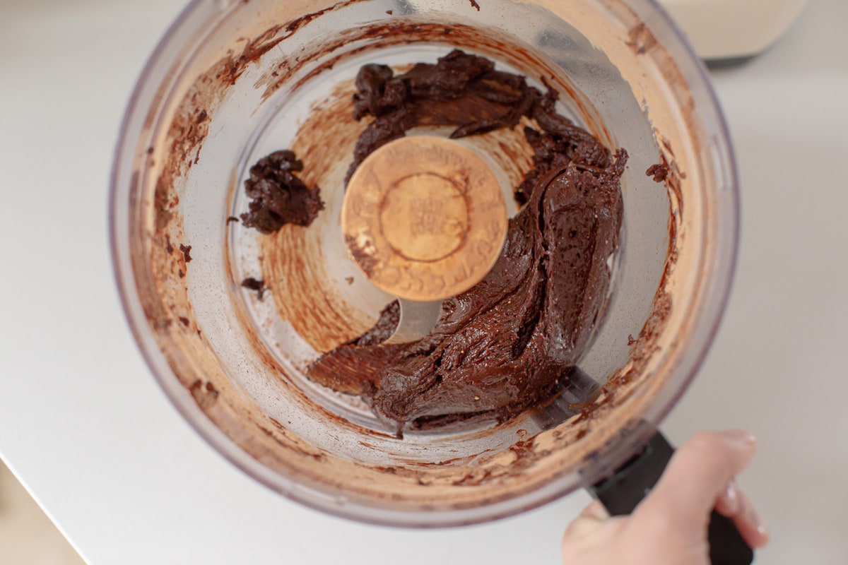 Chocolate topping in food processor